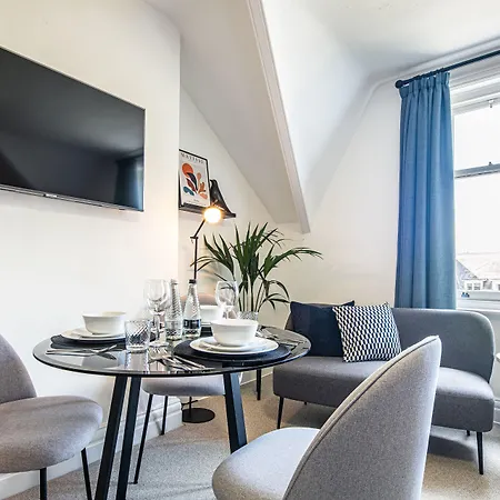 The Belmont - With Free Parking הרוגייט